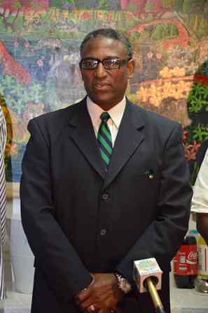 V+Alfred+Gray+Minister+of+Agriculture+&amp;+Marine+Resources+(BIS+Photo+_+Gena+Gibbs)2